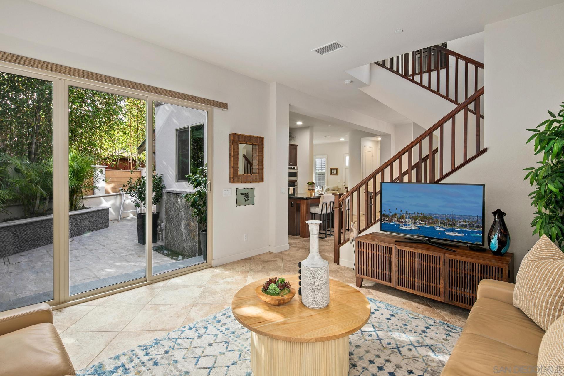 Detail Gallery Image 12 of 24 For 674  Caylpso Pl, Encinitas,  CA 92024 - 3 Beds | 2/1 Baths