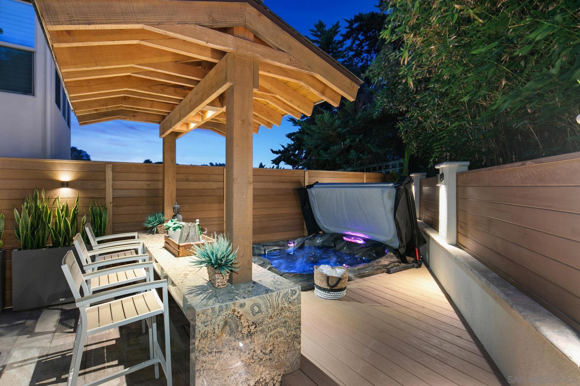 Detail Gallery Image 3 of 24 For 674  Caylpso Pl, Encinitas,  CA 92024 - 3 Beds | 2/1 Baths