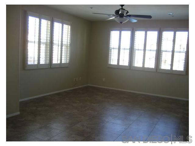 Detail Gallery Image 5 of 11 For 1053  Iron Wheel Street, Santee,  CA 92071 - 3 Beds | 2/2 Baths