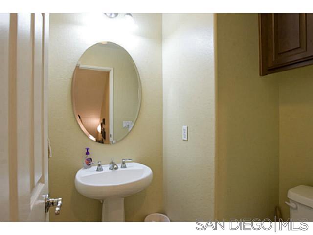 Detail Gallery Image 7 of 11 For 1053  Iron Wheel Street, Santee,  CA 92071 - 3 Beds | 2/2 Baths