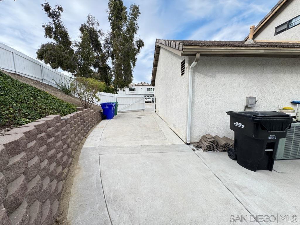 Detail Gallery Image 5 of 10 For 6615  Tuxedo Rd, San Diego,  CA 92119 - 4 Beds | 2/1 Baths