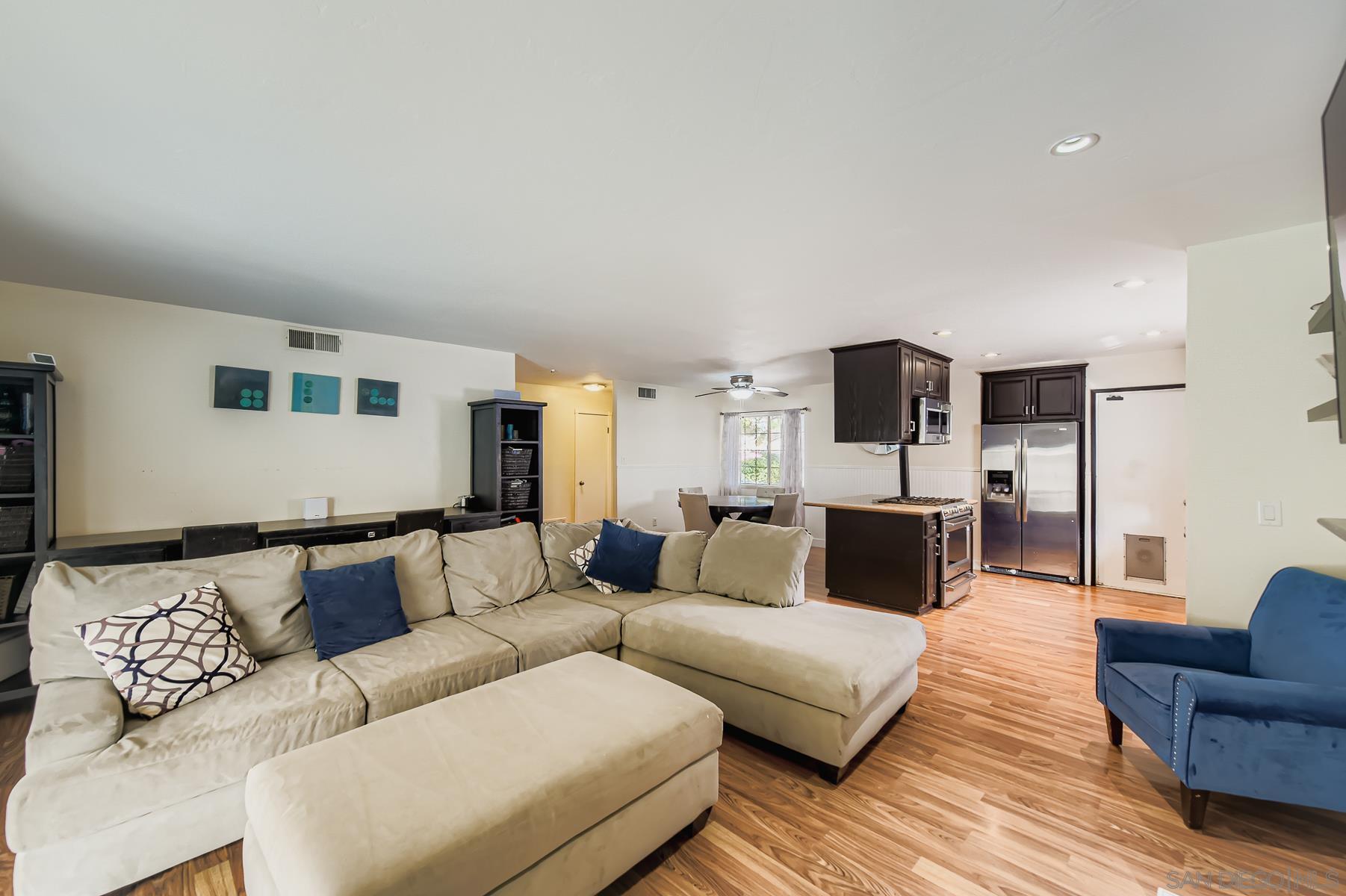 Detail Gallery Image 10 of 23 For 9760  Pebble Beach Dr, Santee,  CA 92071 - 4 Beds | 2 Baths