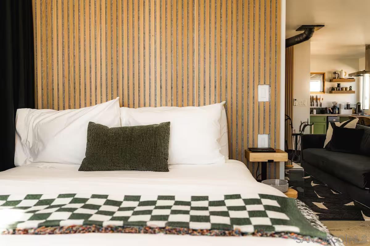 Detail Gallery Image 24 of 52 For 48311  Burns Canyon Rd, Pioneertown,  CA 92268 - 2 Beds | 2 Baths