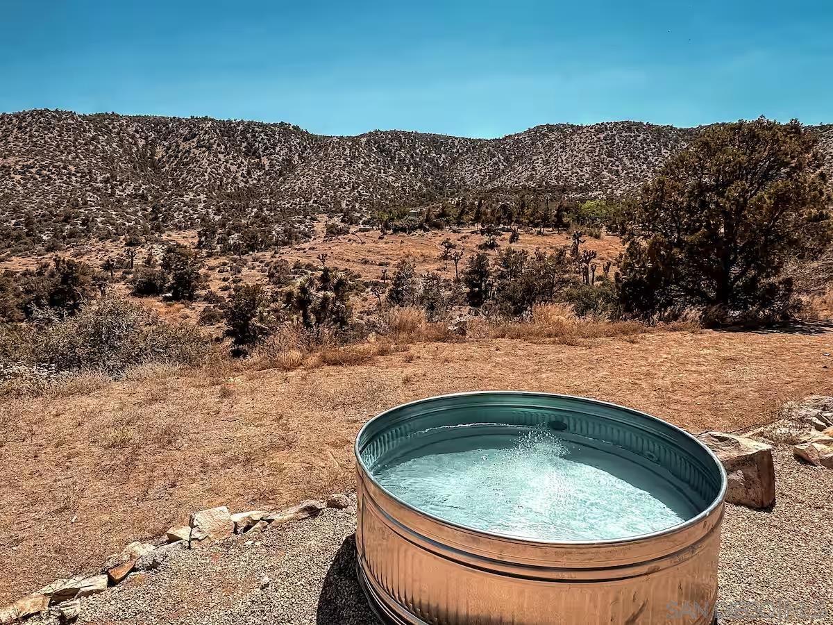 Detail Gallery Image 33 of 52 For 48311  Burns Canyon Rd, Pioneertown,  CA 92268 - 2 Beds | 2 Baths