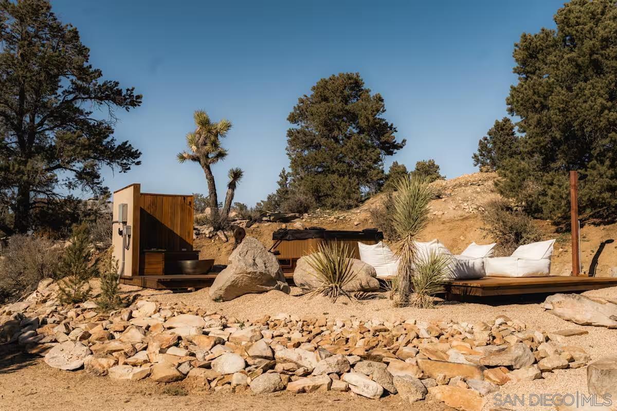 Detail Gallery Image 40 of 52 For 48311  Burns Canyon Rd, Pioneertown,  CA 92268 - 2 Beds | 2 Baths