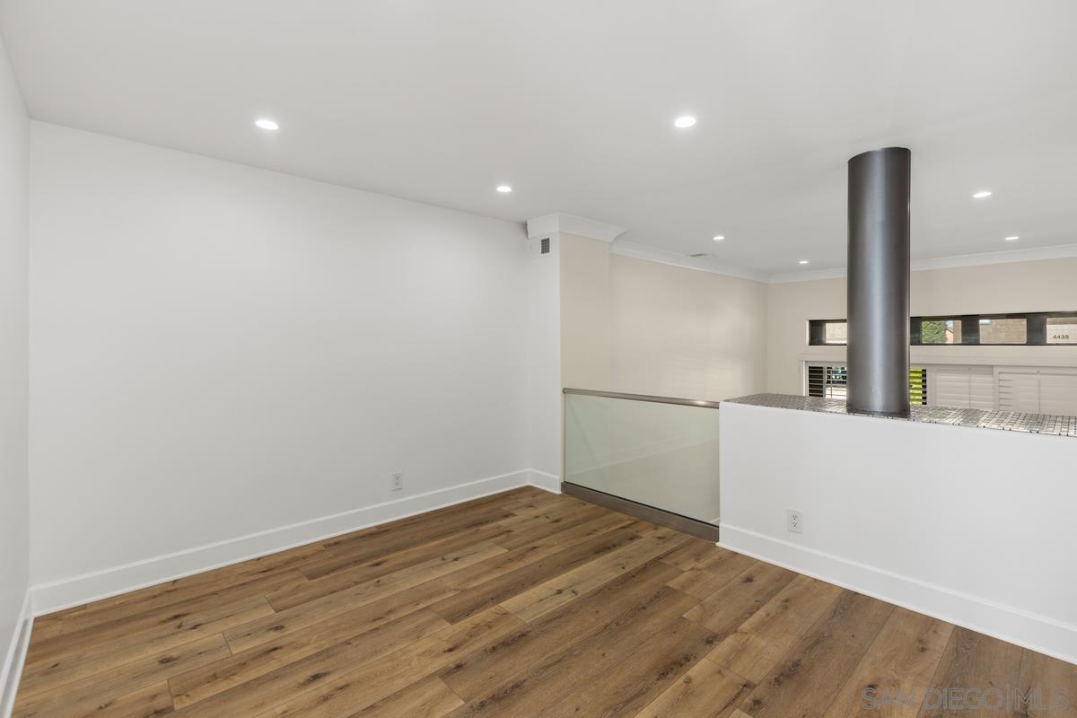 Detail Gallery Image 9 of 37 For 4353  Nobel Dr  #64,  San Diego,  CA 92122 - 3 Beds | 2/1 Baths