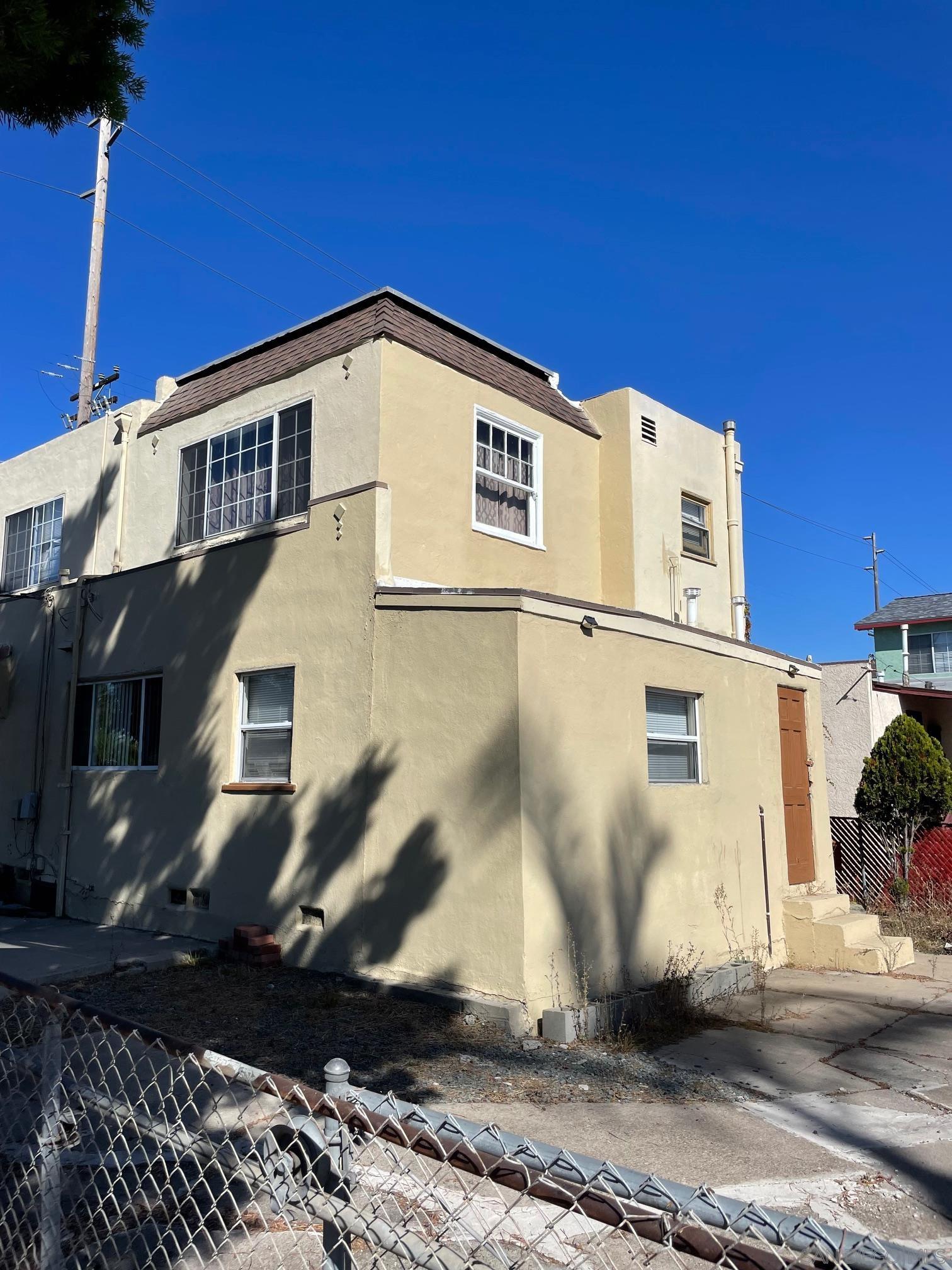 Detail Gallery Image 5 of 13 For 406 E Plaza Blvd, National City,  CA 91950 - – Beds | – Baths