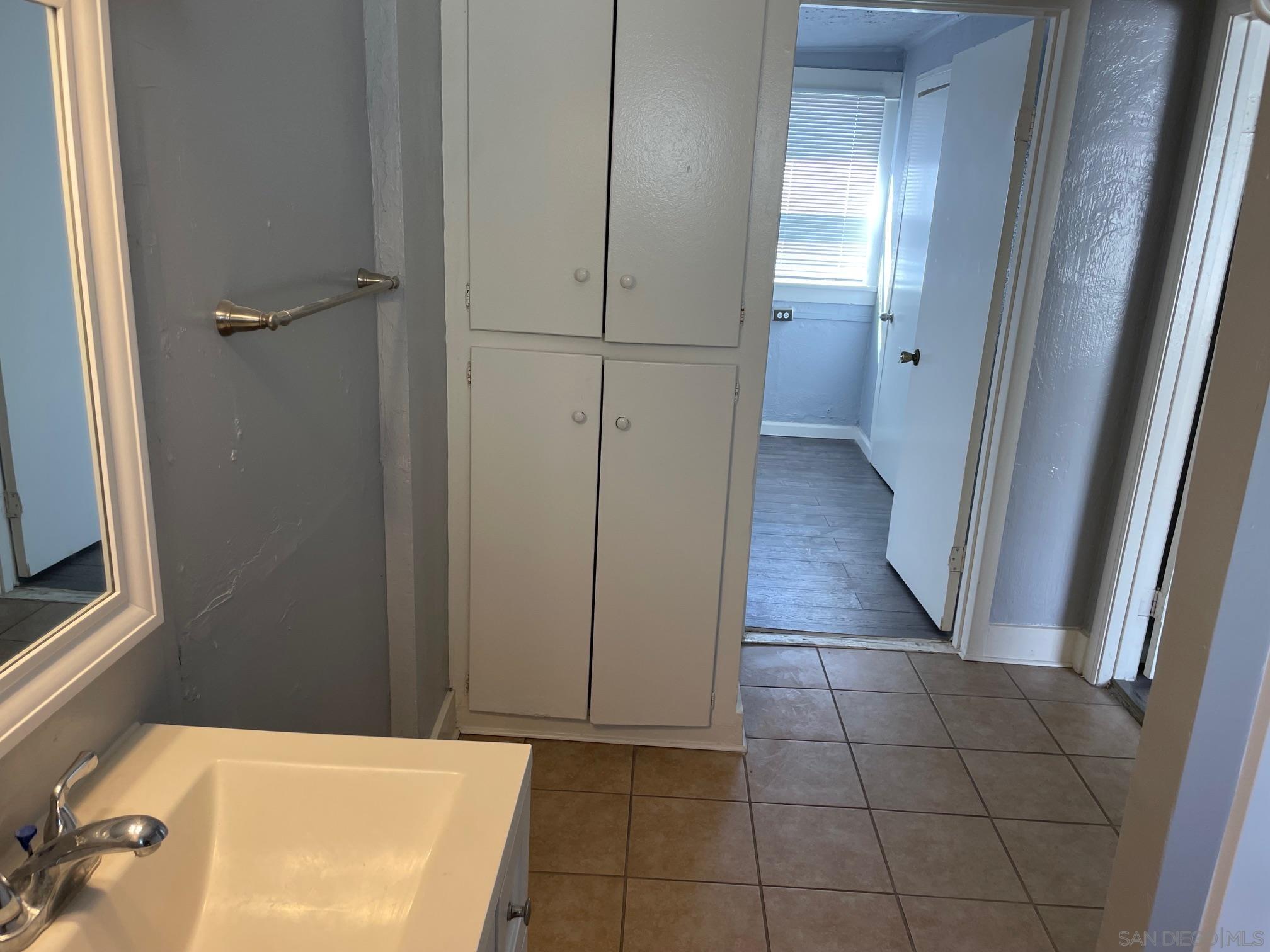 Detail Gallery Image 9 of 13 For 406 E Plaza Blvd, National City,  CA 91950 - – Beds | – Baths