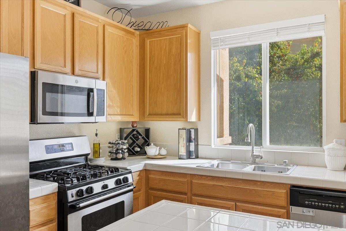 Detail Gallery Image 11 of 33 For 3223  Dehesa Road  #30,  El Cajon,  CA 92019 - 3 Beds | 2/1 Baths