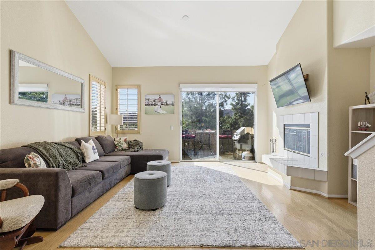 Detail Gallery Image 4 of 33 For 3223  Dehesa Road  #30,  El Cajon,  CA 92019 - 3 Beds | 2/1 Baths