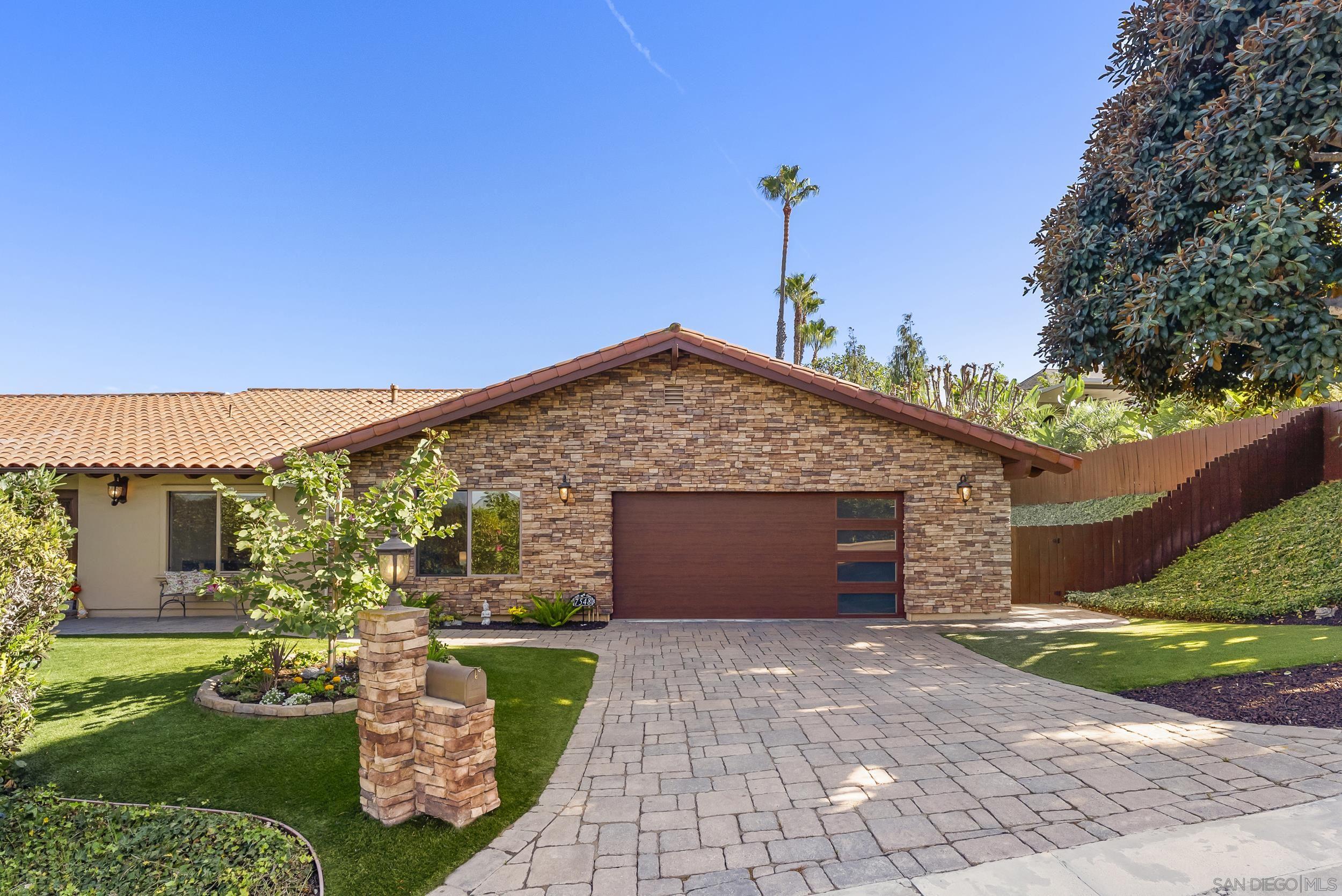 Detail Gallery Image 3 of 68 For 7548  Viejo Castilla Way, Carlsbad,  CA 92009 - 4 Beds | 3 Baths