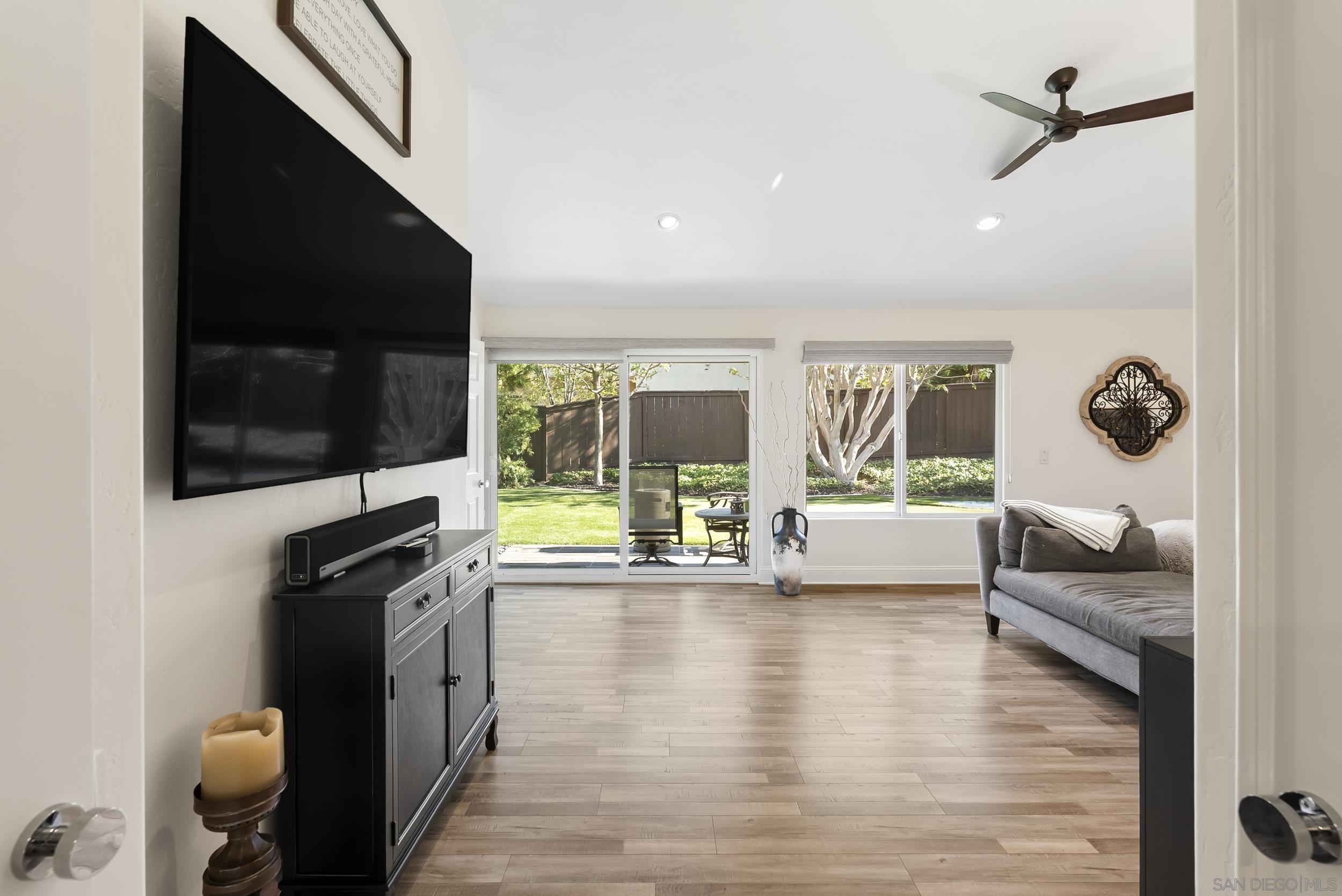 Detail Gallery Image 30 of 68 For 7548  Viejo Castilla Way, Carlsbad,  CA 92009 - 4 Beds | 3 Baths