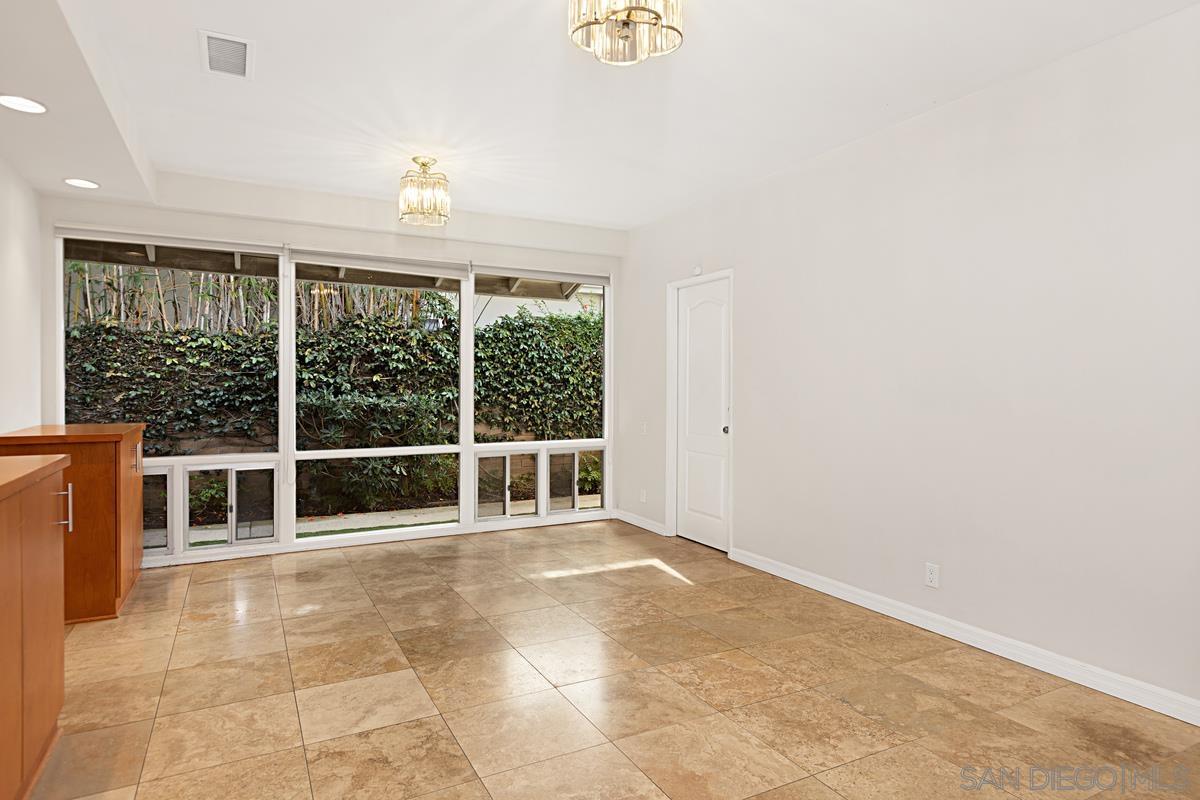 Detail Gallery Image 15 of 39 For 8871  Nottingham Pl, La Jolla,  CA 92037 - 5 Beds | 4 Baths