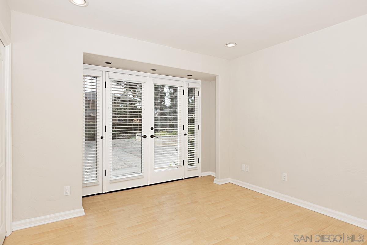 Detail Gallery Image 16 of 39 For 8871  Nottingham Pl, La Jolla,  CA 92037 - 5 Beds | 4 Baths