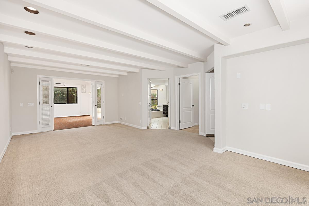 Detail Gallery Image 18 of 39 For 8871  Nottingham Pl, La Jolla,  CA 92037 - 5 Beds | 4 Baths