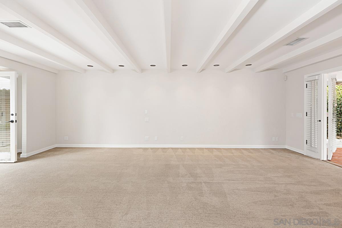 Detail Gallery Image 20 of 39 For 8871  Nottingham Pl, La Jolla,  CA 92037 - 5 Beds | 4 Baths