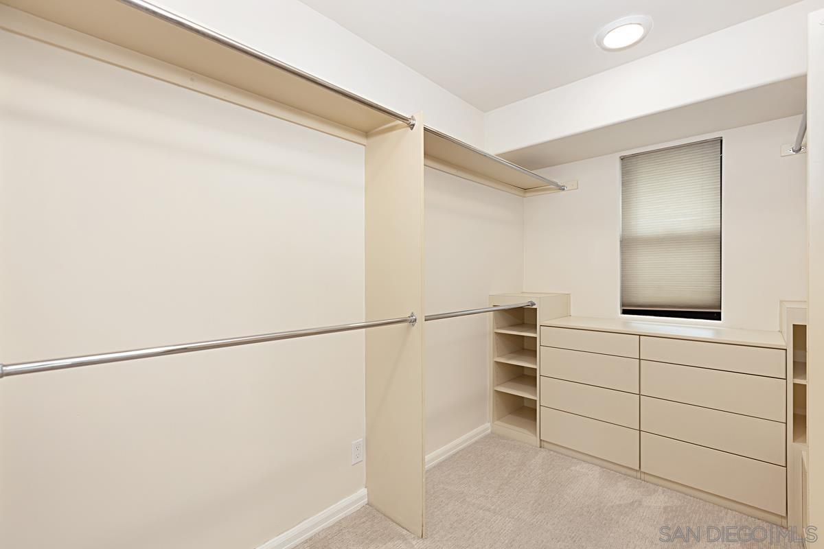 Detail Gallery Image 21 of 39 For 8871  Nottingham Pl, La Jolla,  CA 92037 - 5 Beds | 4 Baths