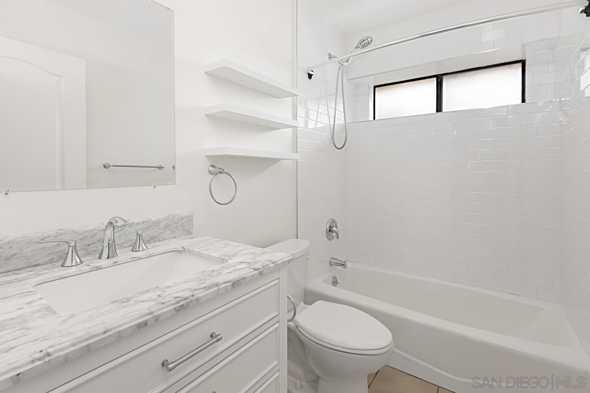 Detail Gallery Image 31 of 39 For 8871  Nottingham Pl, La Jolla,  CA 92037 - 5 Beds | 4 Baths