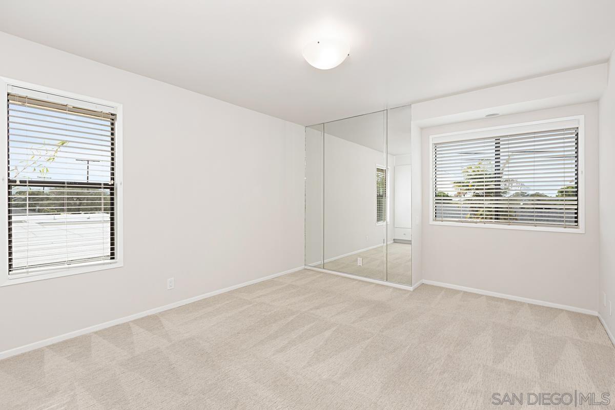 Detail Gallery Image 32 of 39 For 8871  Nottingham Pl, La Jolla,  CA 92037 - 5 Beds | 4 Baths