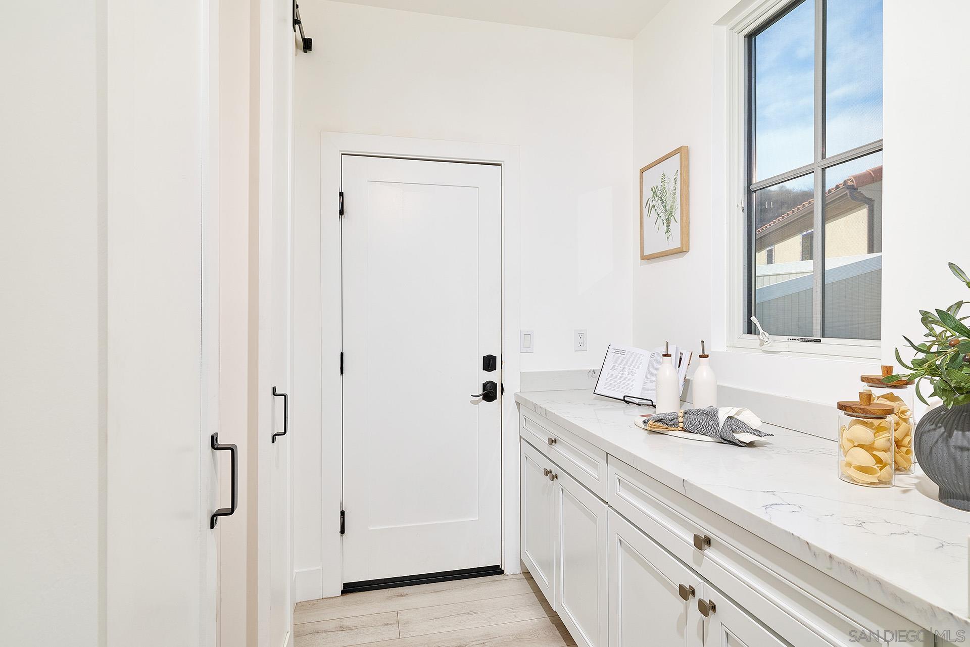 Detail Gallery Image 11 of 47 For 12410  Aria Ct, Poway,  CA 92064 - 4 Beds | 4/1 Baths