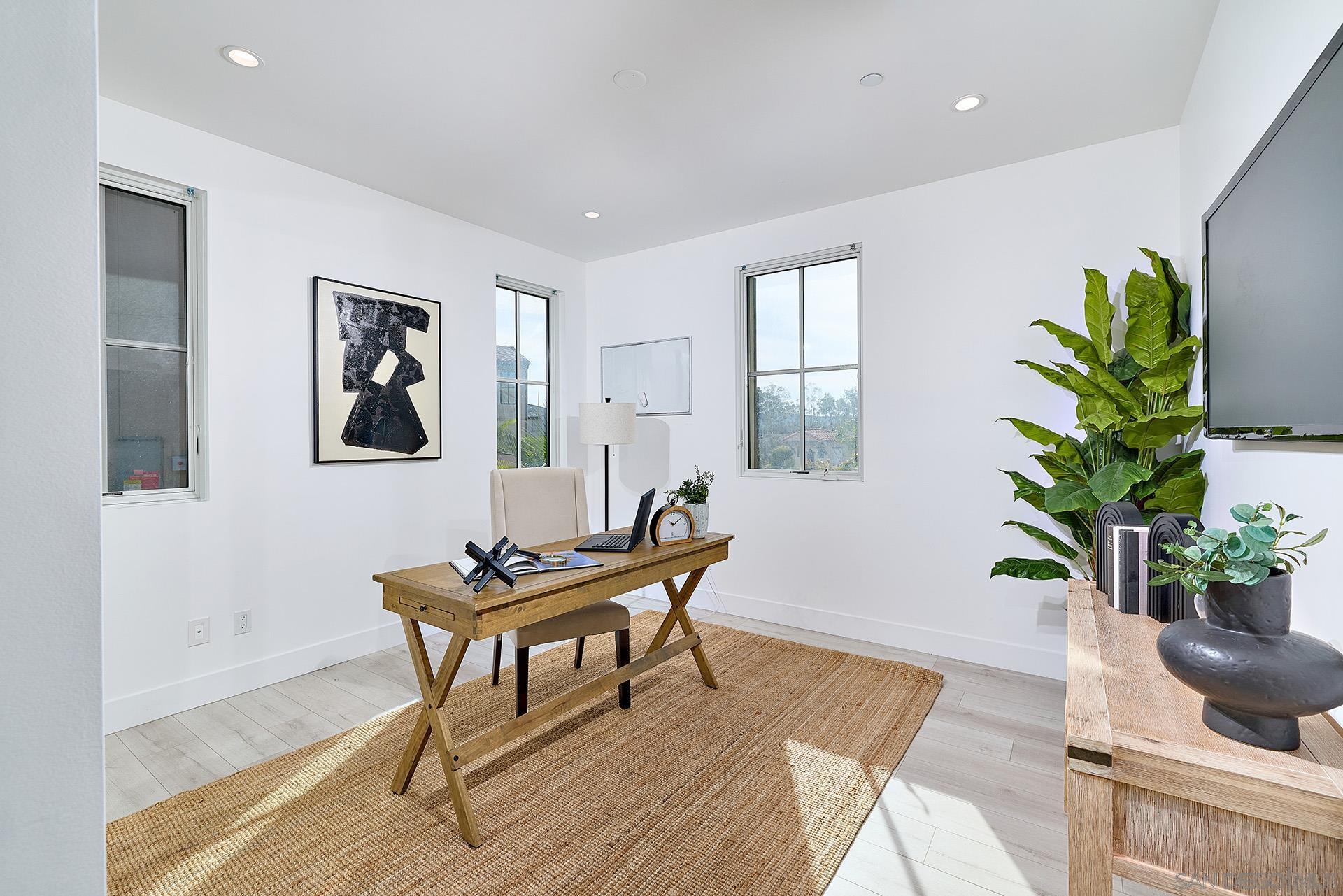 Detail Gallery Image 15 of 47 For 12410  Aria Ct, Poway,  CA 92064 - 4 Beds | 4/1 Baths