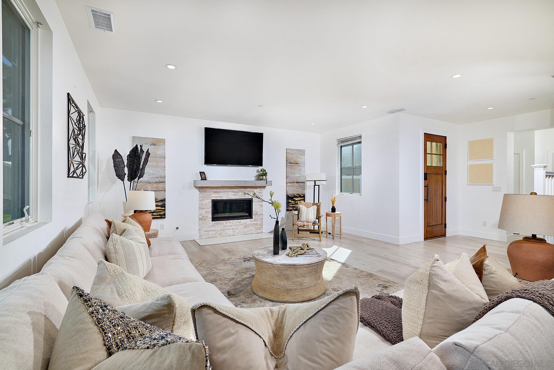 Detail Gallery Image 7 of 47 For 12410  Aria Ct, Poway,  CA 92064 - 4 Beds | 4/1 Baths