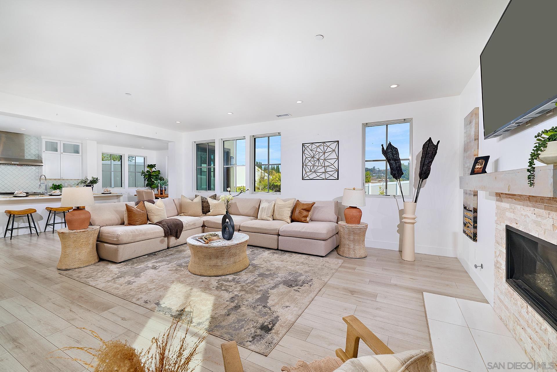 Detail Gallery Image 9 of 47 For 12410  Aria Ct, Poway,  CA 92064 - 4 Beds | 4/1 Baths