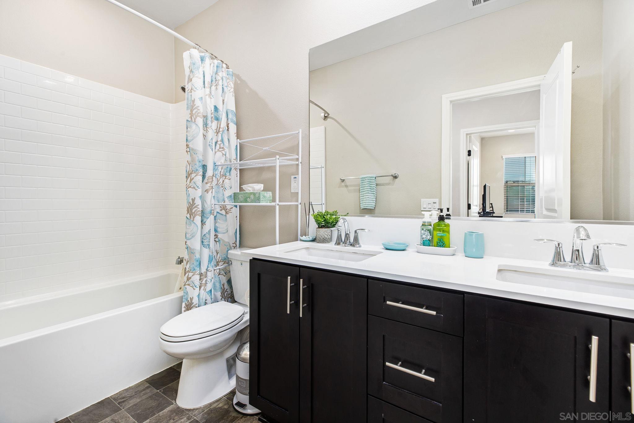 Detail Gallery Image 14 of 28 For 2018  Avenida Artana, Chula Vista,  CA 91913 - 4 Beds | 3 Baths