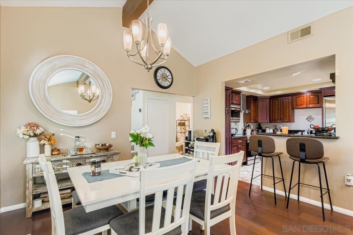 Detail Gallery Image 13 of 32 For 5450  Rebolla Lane, San Diego,  CA 92124 - 4 Beds | 2/1 Baths