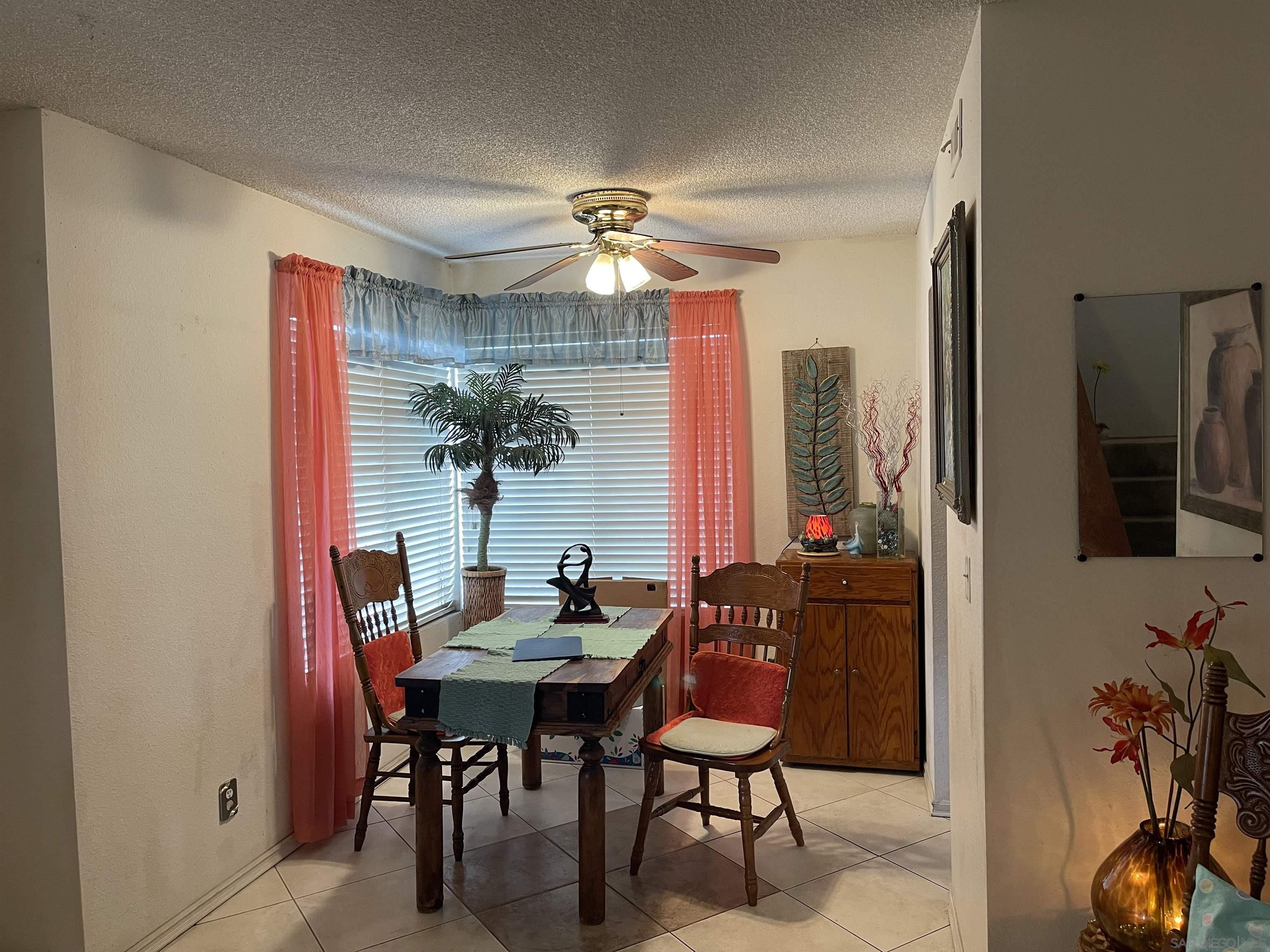 Detail Gallery Image 12 of 14 For 7483  Tooma  #B,  San Diego,  CA 92139 - 3 Beds | 2/1 Baths