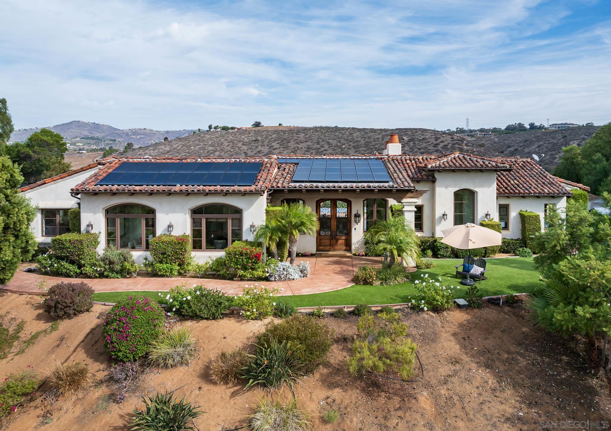 Detail Gallery Image 2 of 48 For 16531  Zumaque, Rancho Santa Fe,  CA 92067 - 4 Beds | 4/1 Baths