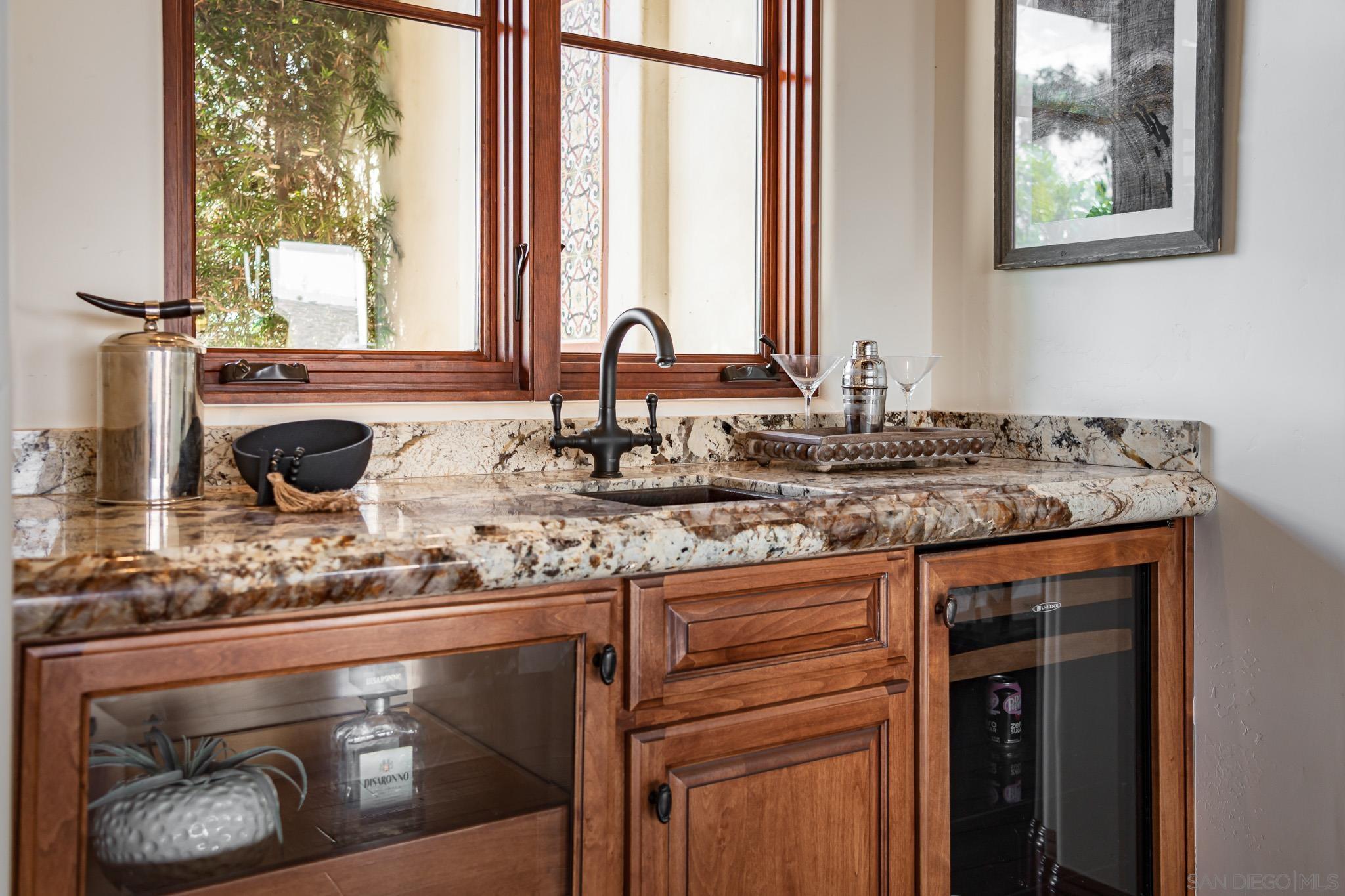 Detail Gallery Image 13 of 48 For 16531  Zumaque, Rancho Santa Fe,  CA 92067 - 4 Beds | 4/1 Baths