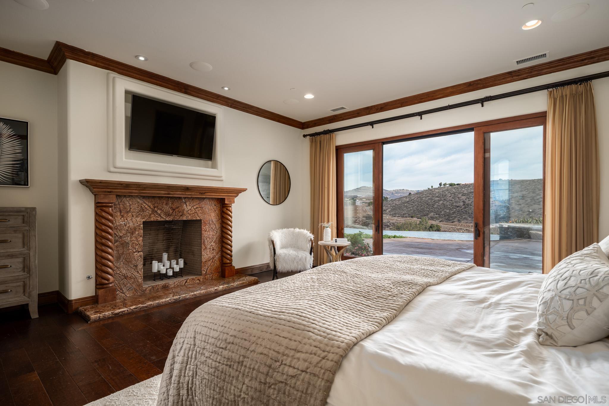 Detail Gallery Image 22 of 48 For 16531  Zumaque, Rancho Santa Fe,  CA 92067 - 4 Beds | 4/1 Baths