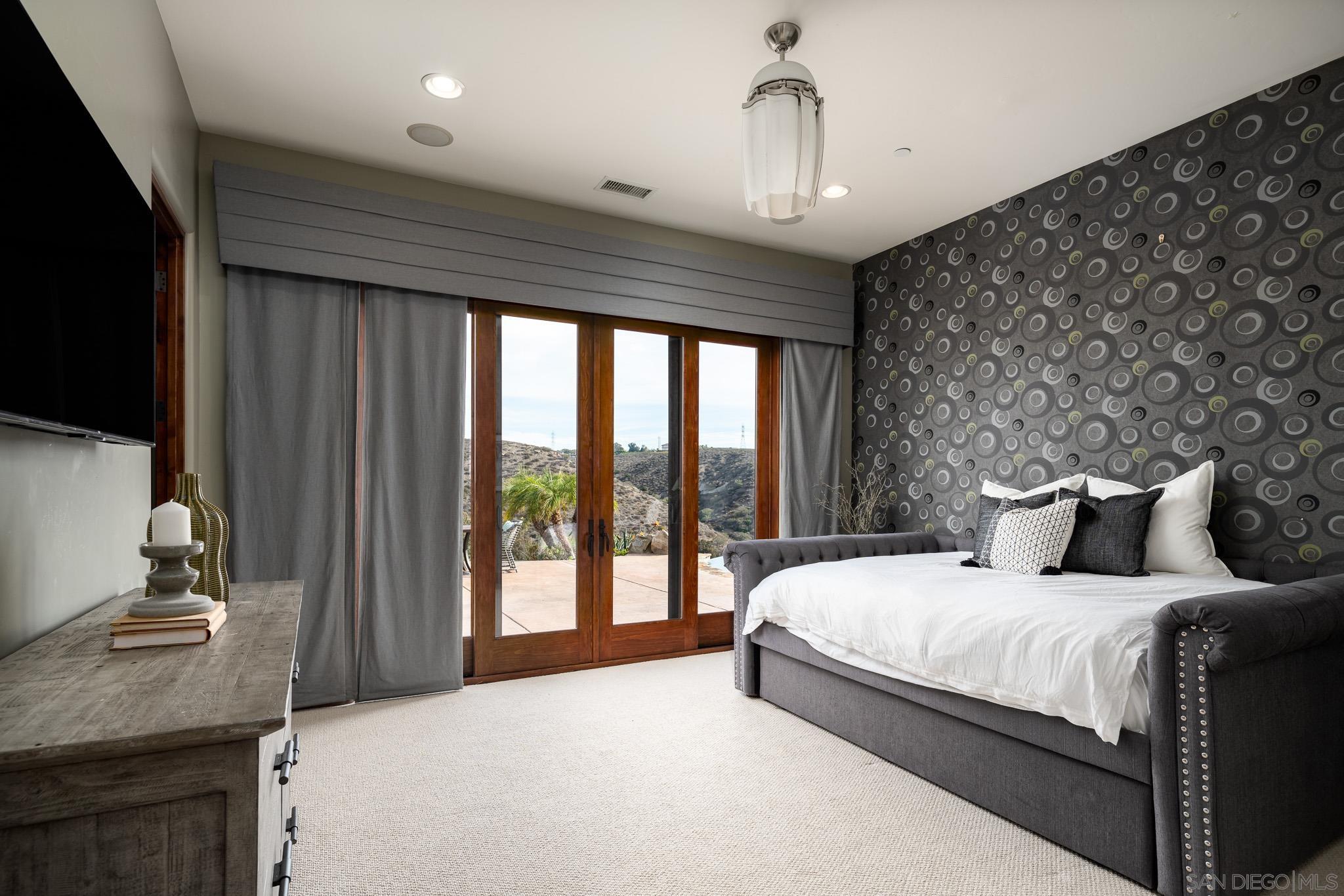 Detail Gallery Image 30 of 48 For 16531  Zumaque, Rancho Santa Fe,  CA 92067 - 4 Beds | 4/1 Baths