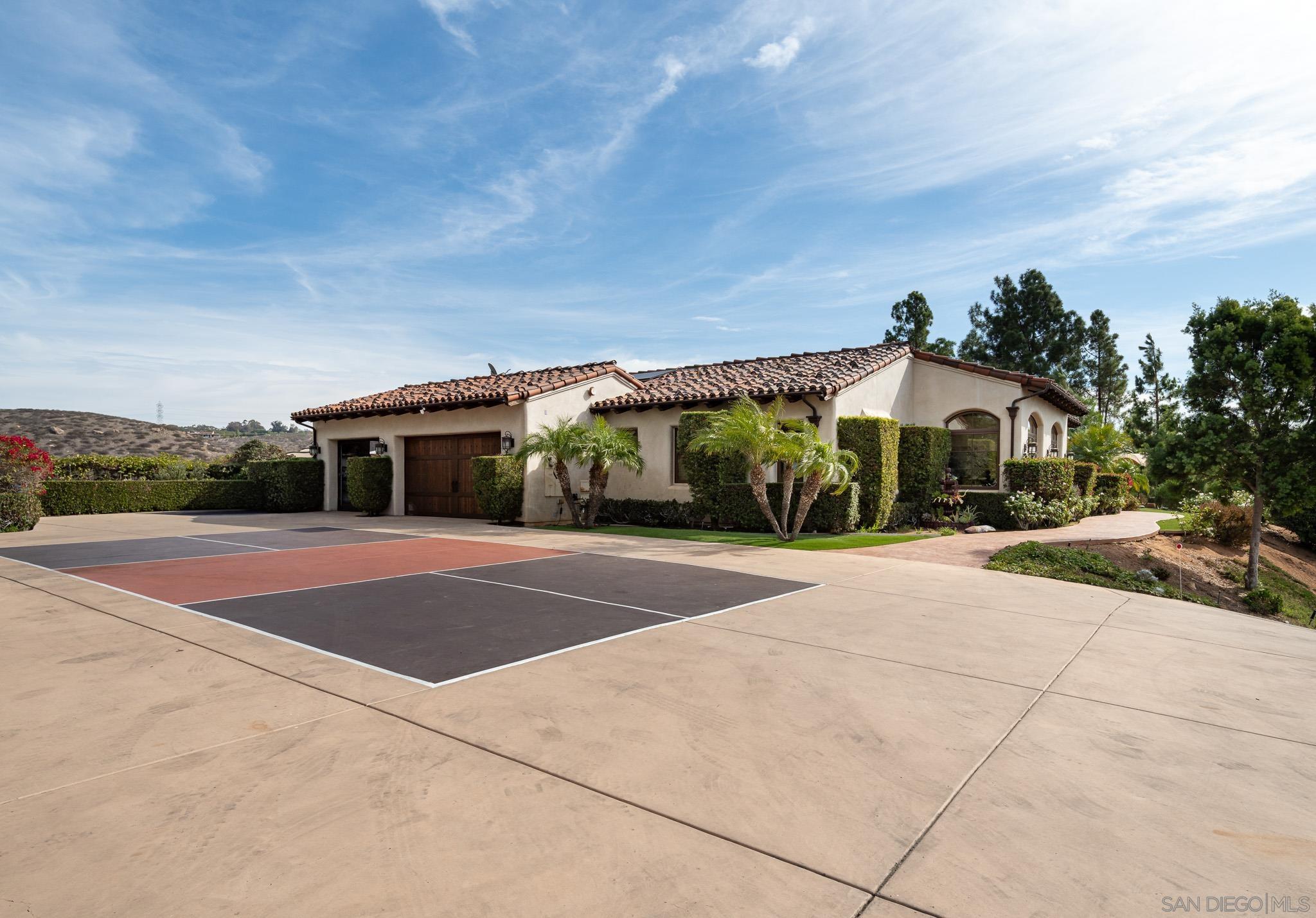 Detail Gallery Image 36 of 48 For 16531  Zumaque, Rancho Santa Fe,  CA 92067 - 4 Beds | 4/1 Baths