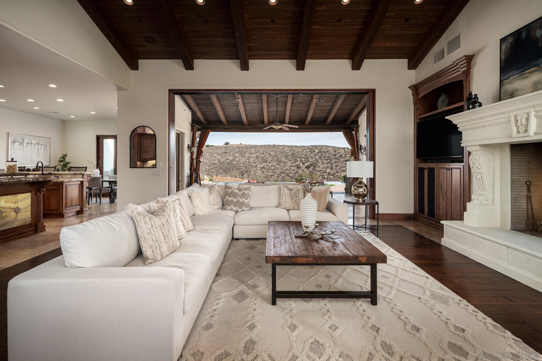 Detail Gallery Image 5 of 48 For 16531  Zumaque, Rancho Santa Fe,  CA 92067 - 4 Beds | 4/1 Baths