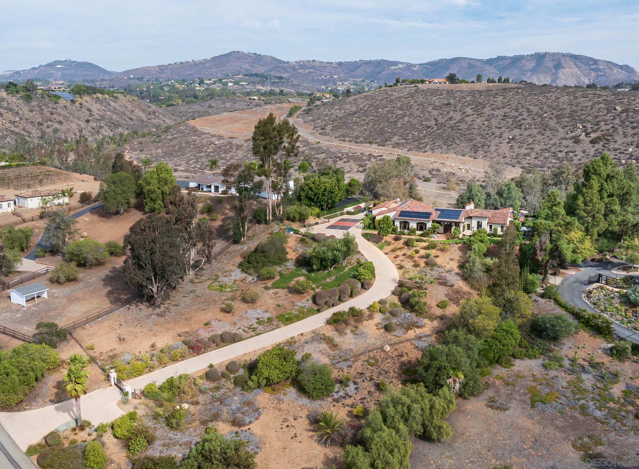 Detail Gallery Image 44 of 48 For 16531  Zumaque, Rancho Santa Fe,  CA 92067 - 4 Beds | 4/1 Baths