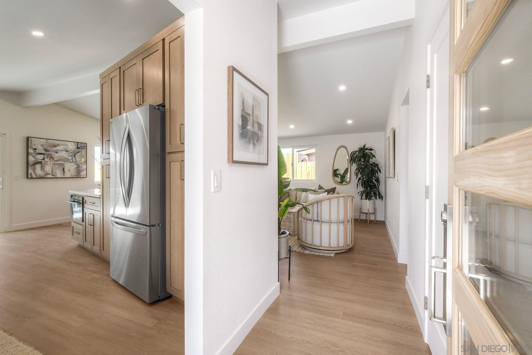 Detail Gallery Image 4 of 28 For 5162  Limerick Ave, San Diego,  CA 92117 - 3 Beds | 2 Baths