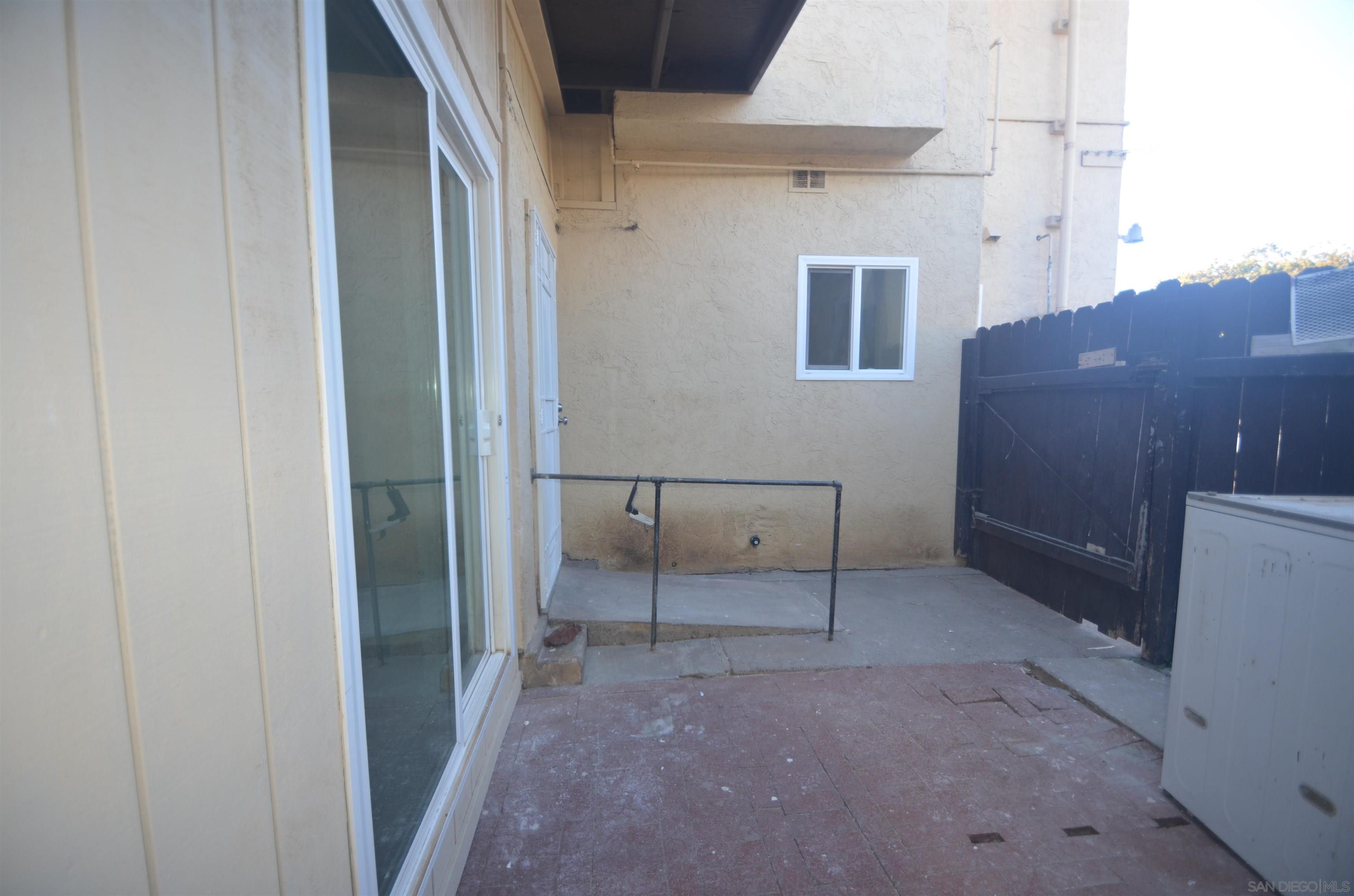 Detail Gallery Image 15 of 18 For 625  Palm Ave  8, National City,  CA 91950 - 3 Beds | 1 Baths