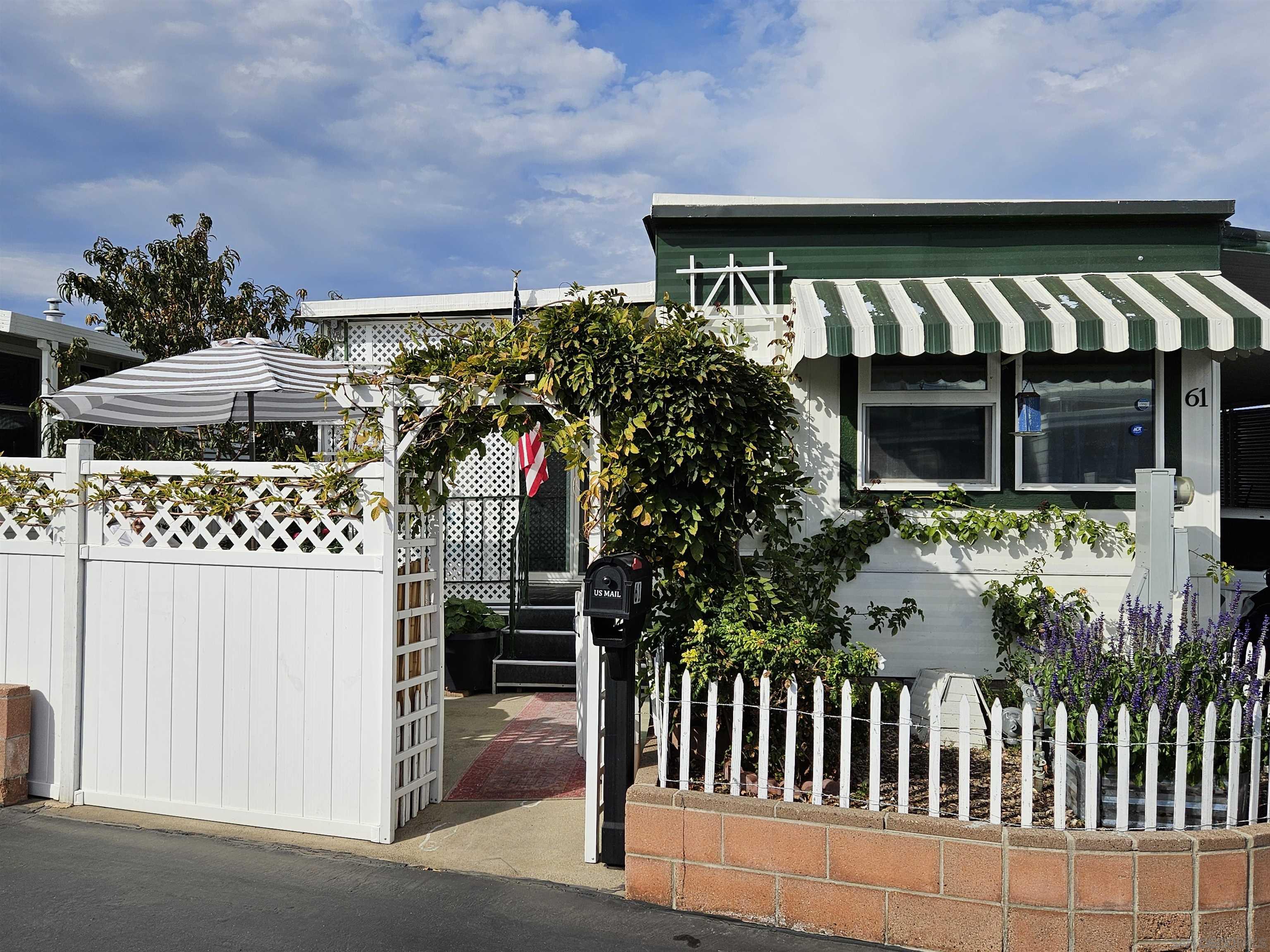 Front Image Thumbnail for SD250043971