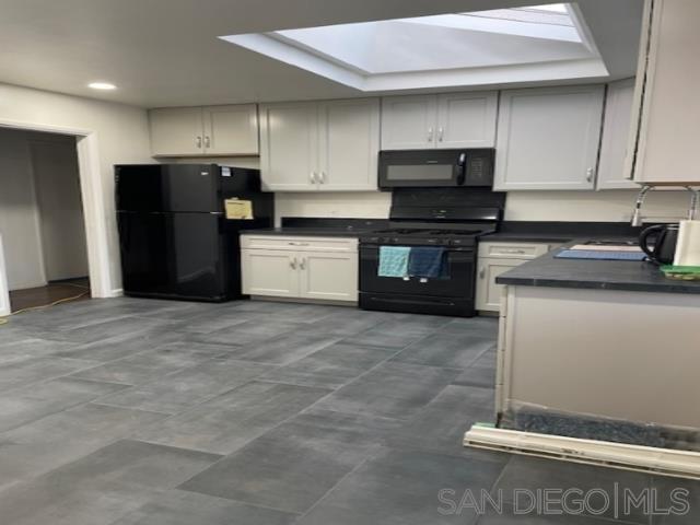 Detail Gallery Image 5 of 8 For 1245  11th St, Imperial Beach,  CA 91932 - 3 Beds | 1/1 Baths