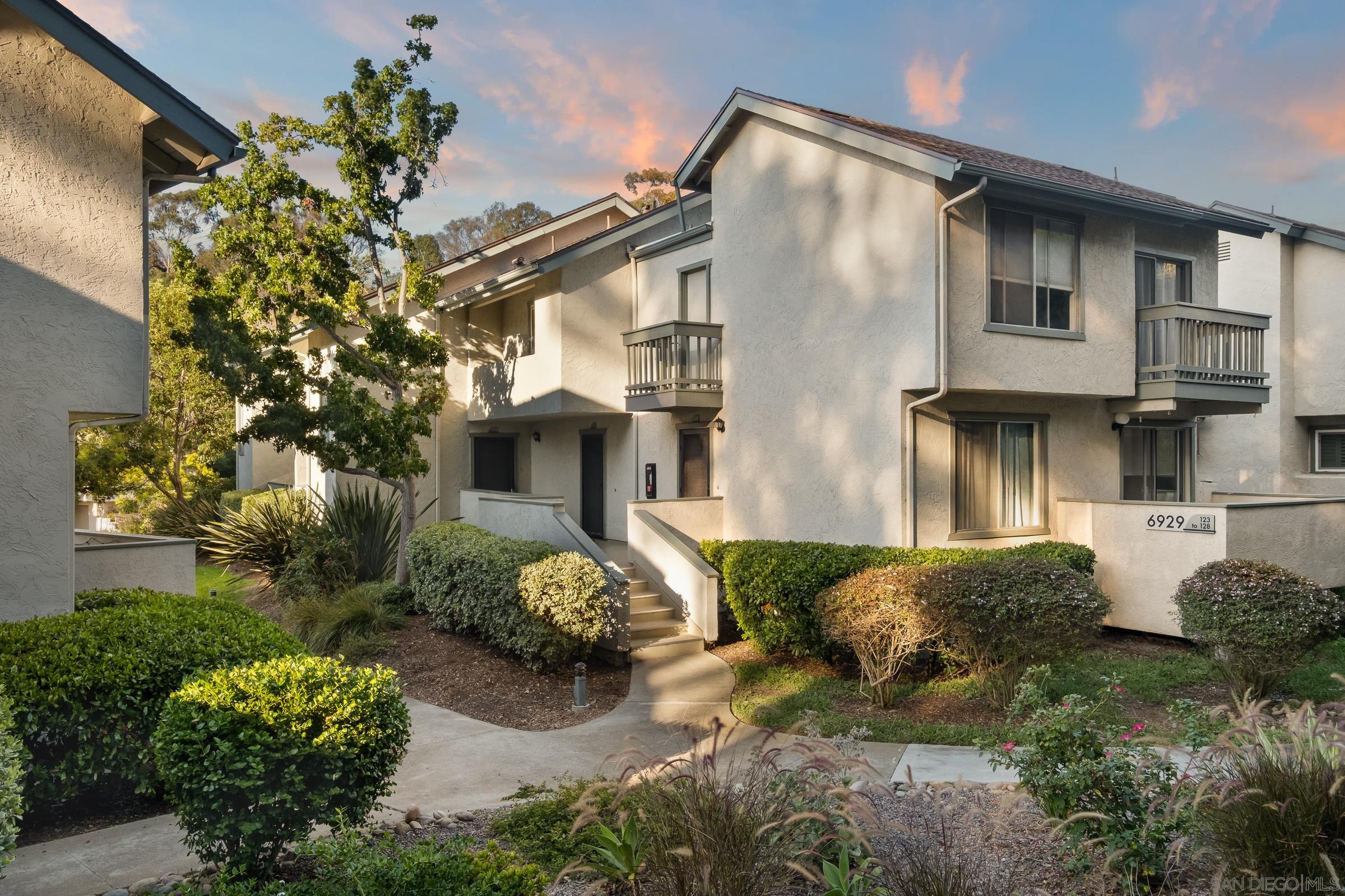 Front Image Thumbnail for SD250043977