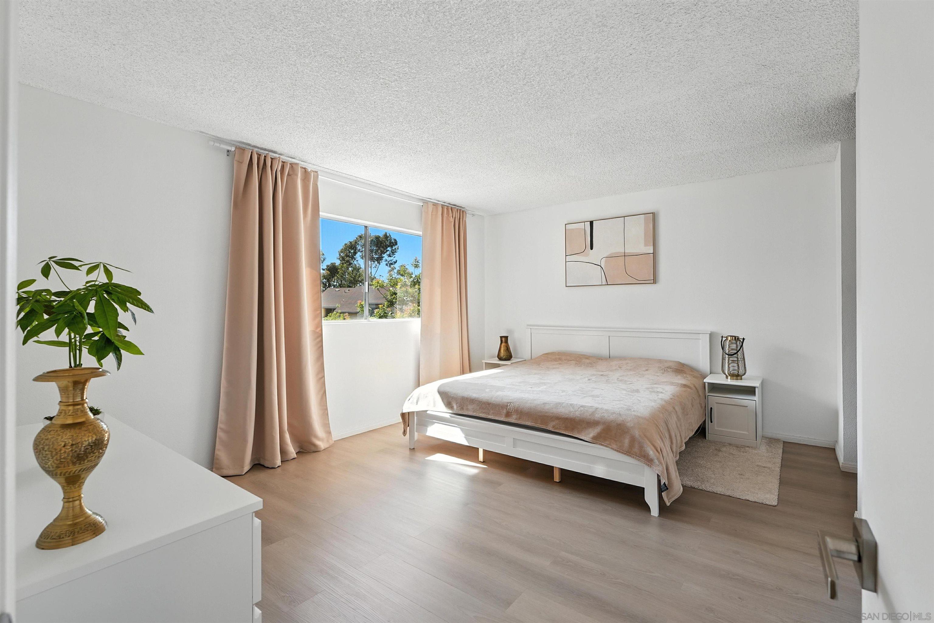 Detail Gallery Image 8 of 17 For 6929  Park Mesa Way  #126,  San Diego,  CA 92111 - 2 Beds | 1/1 Baths