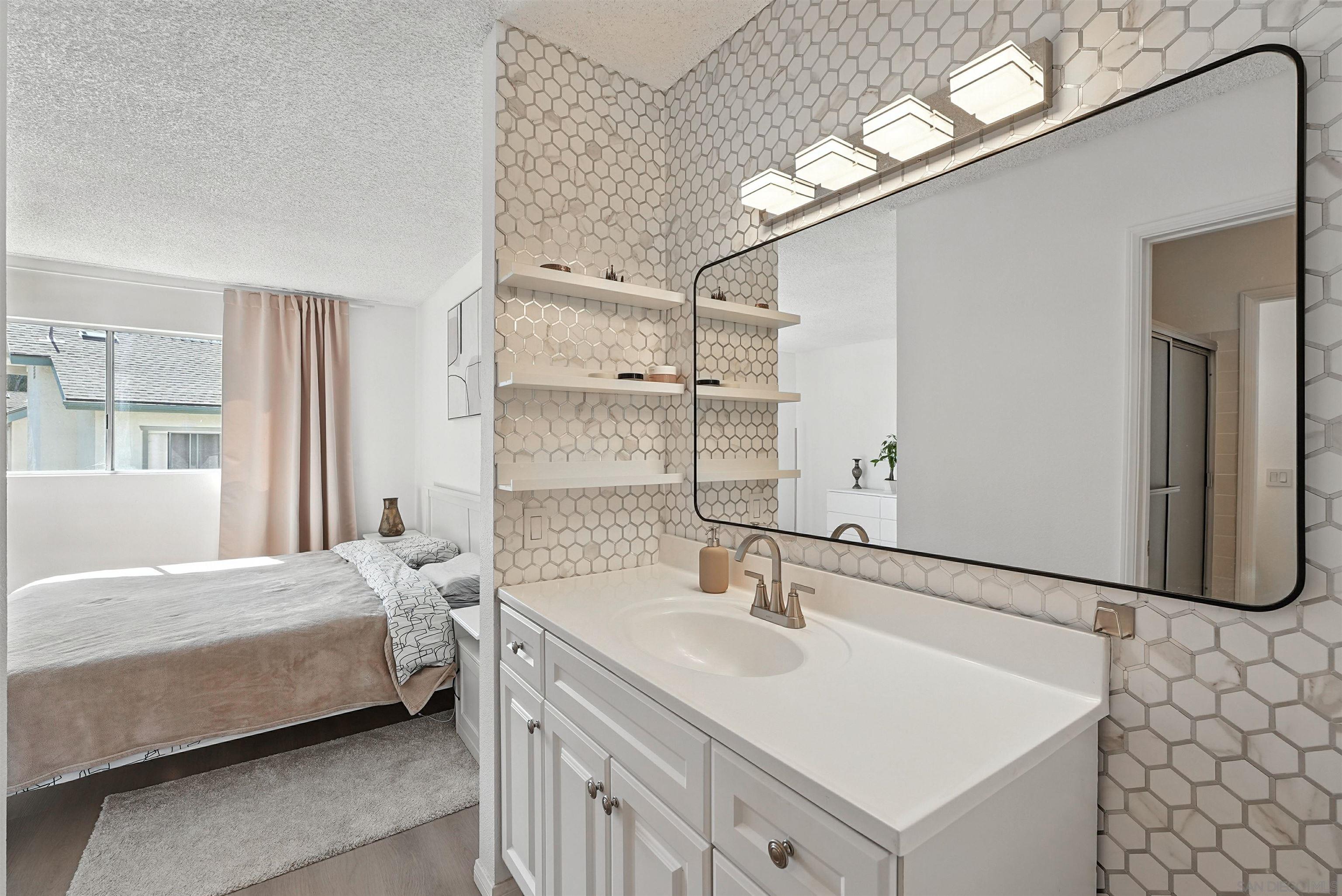 Detail Gallery Image 11 of 17 For 6929  Park Mesa Way  #126,  San Diego,  CA 92111 - 2 Beds | 1/1 Baths