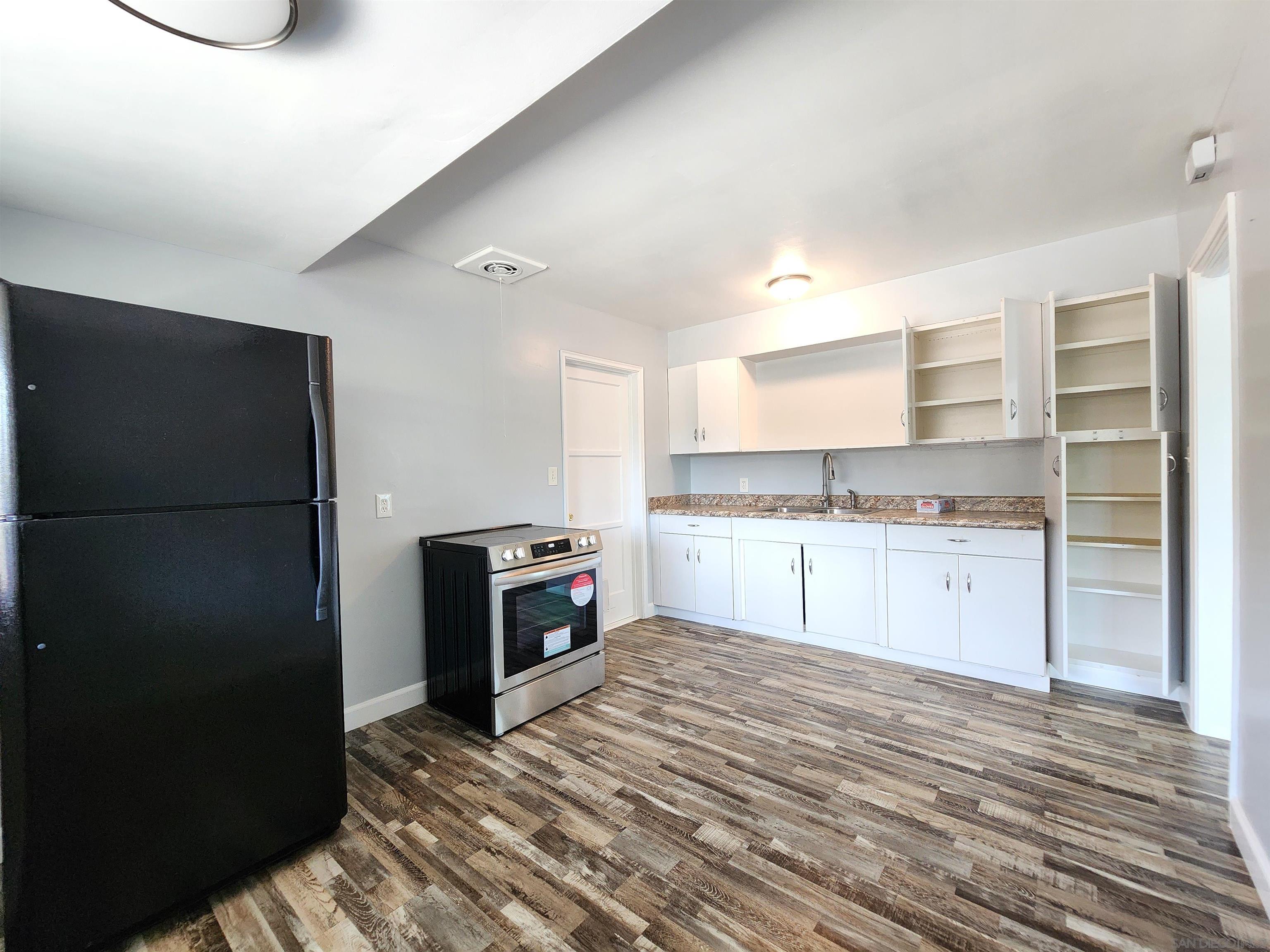 Detail Gallery Image 6 of 20 For 4024-4026 College Ave, San Diego,  CA 92115 - – Beds | – Baths