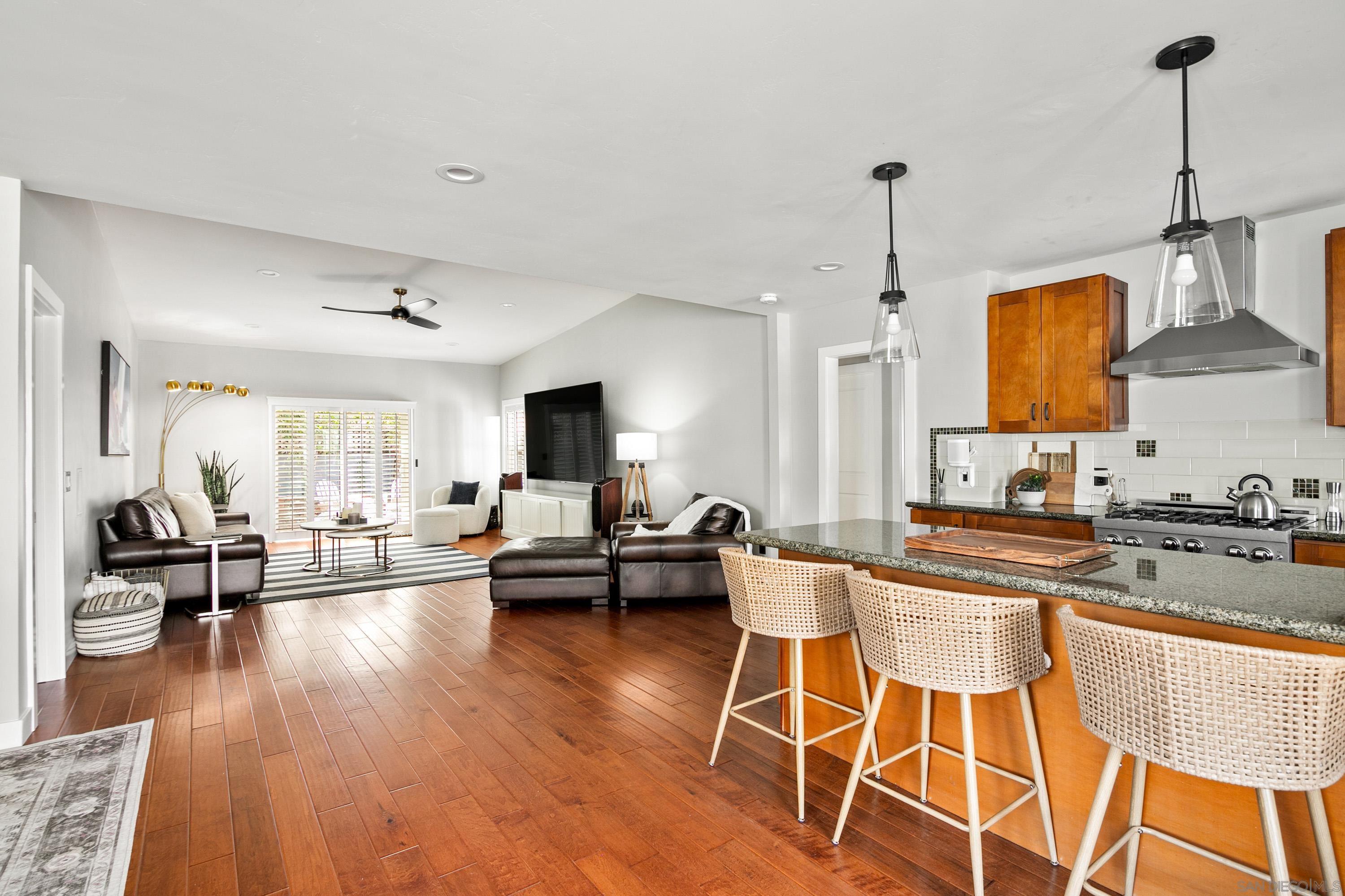 Detail Gallery Image 6 of 22 For 1865  Mission Cliff Drive, San Diego,  CA 92116 - 3 Beds | 2 Baths