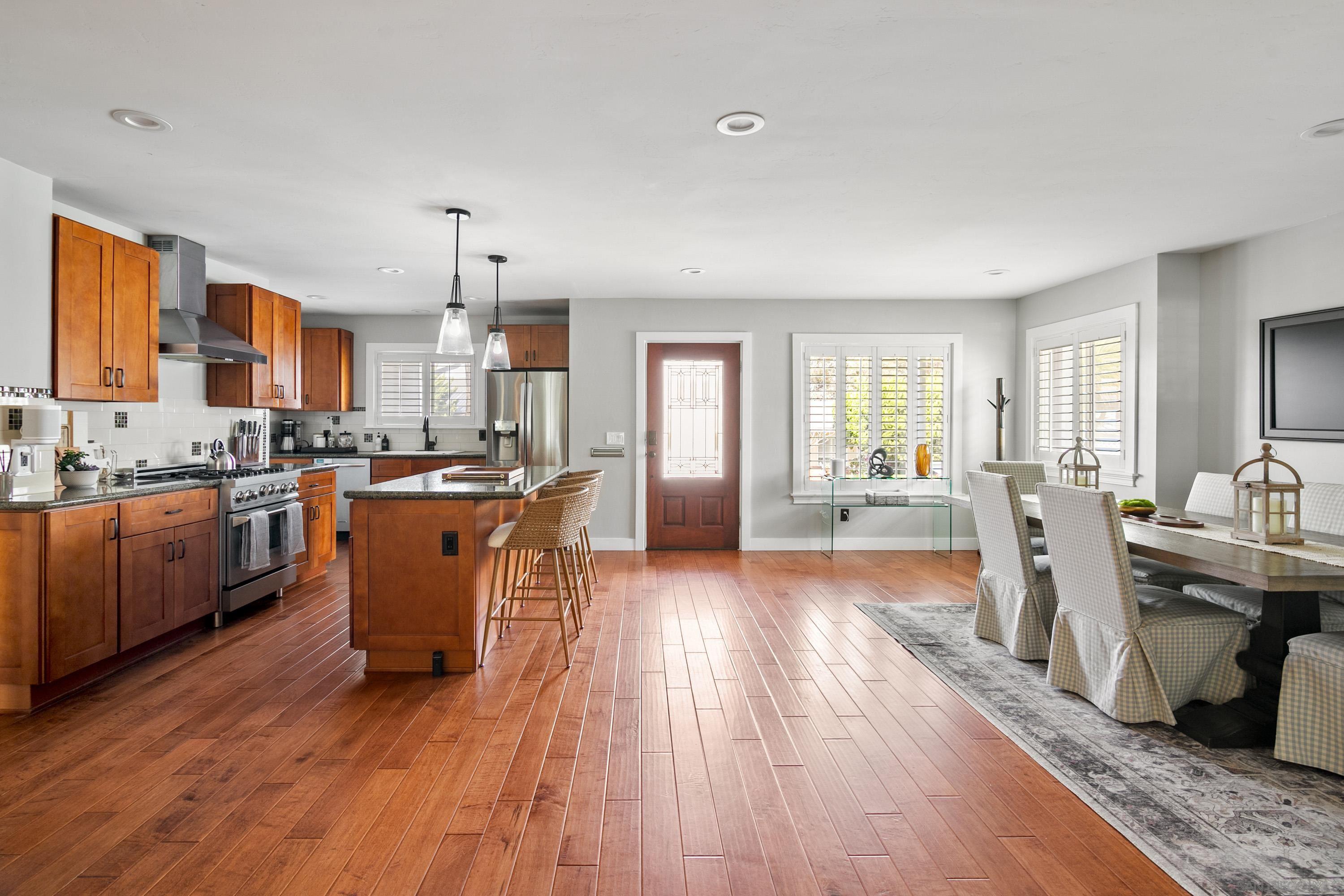 Detail Gallery Image 8 of 22 For 1865  Mission Cliff Drive, San Diego,  CA 92116 - 3 Beds | 2 Baths