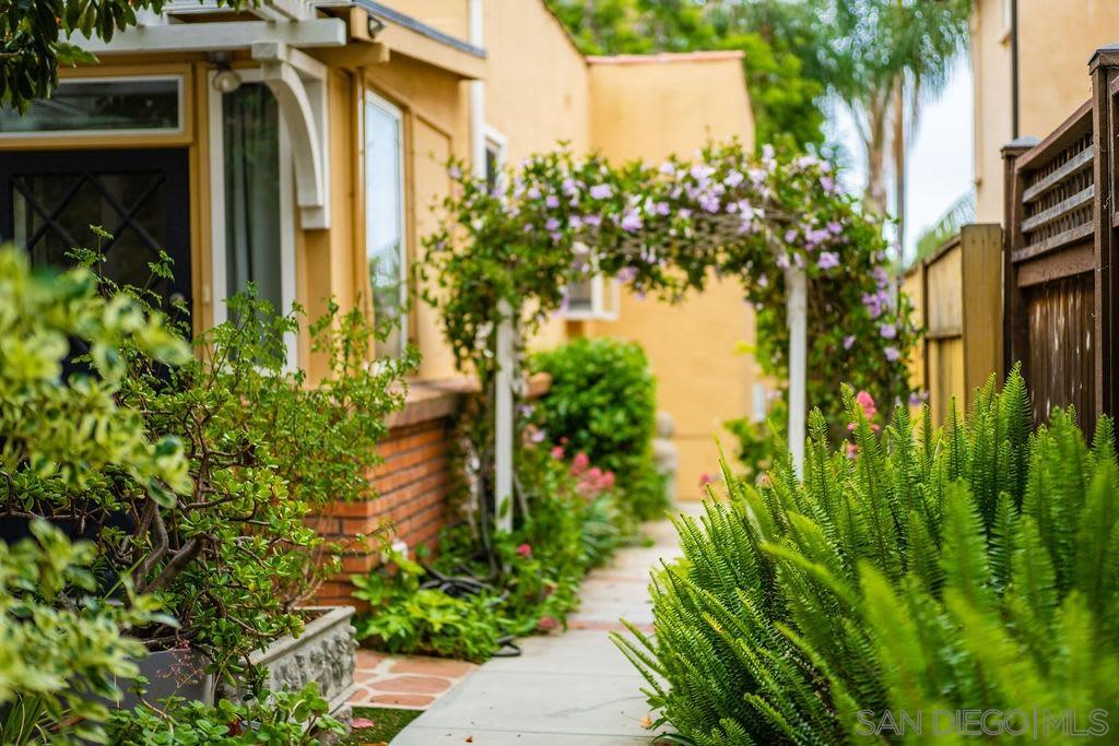 Detail Gallery Image 2 of 35 For 7377  Eads Ave  1, La Jolla,  CA 92037 - 1 Beds | 1 Baths