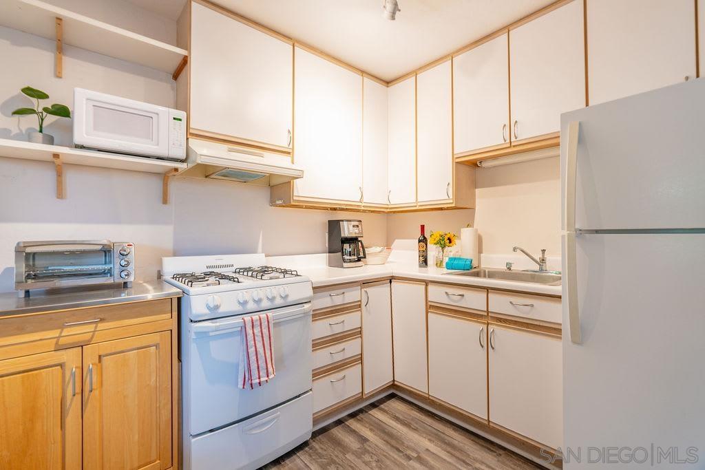 Detail Gallery Image 13 of 35 For 7377  Eads Ave  1, La Jolla,  CA 92037 - 1 Beds | 1 Baths