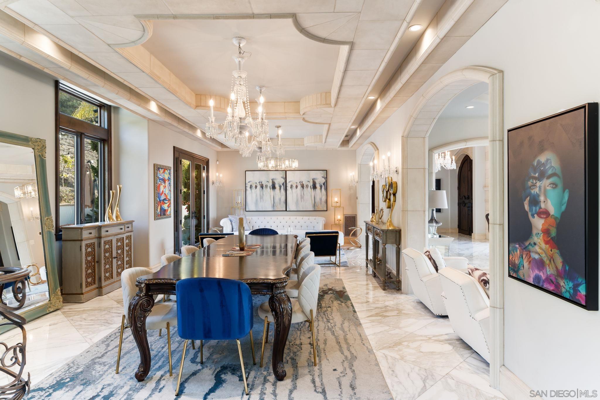 Detail Gallery Image 36 of 67 For 7853  via Capri, La Jolla,  CA 92037 - 6 Beds | 6 Baths